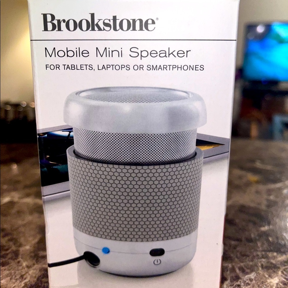 Brookstone Mobile Mini Speaker